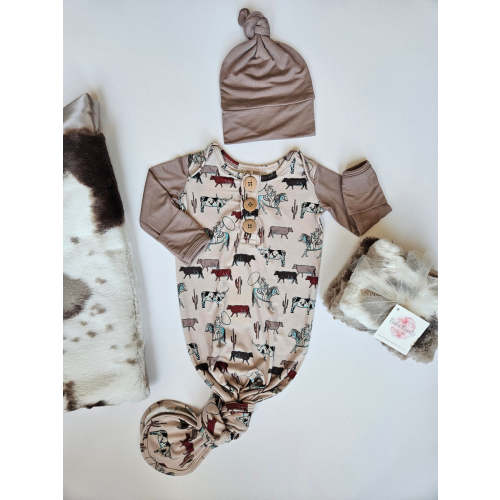 Bronco Knot Gown & Hat