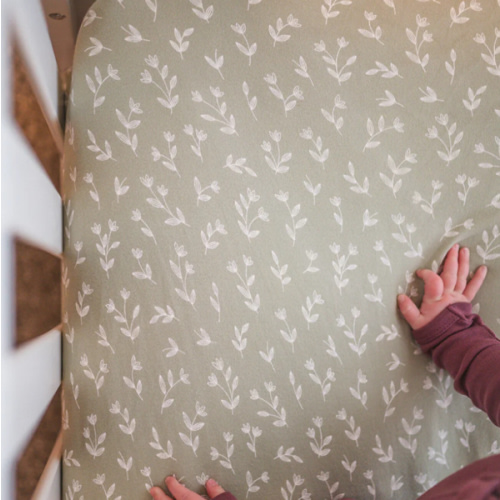 Organic Crib Sheets in Seafoam Bloom – L'ovedbaby