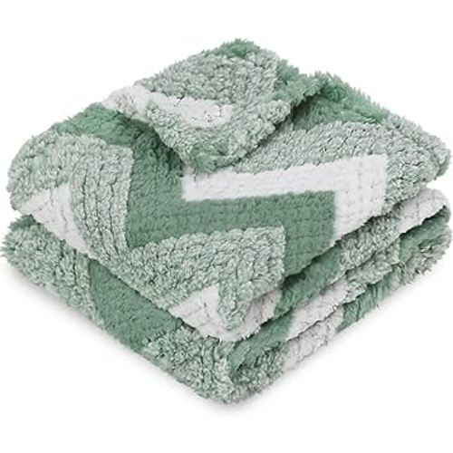 HOMRITAR Baby Blanket for Boys Girls Soft Fleece Fluffy Toddler Blanket, Warmer Comfort Reversible Boho Decor Bed Blankets with Chevron Pattern for Newborn Infant 30 x 40