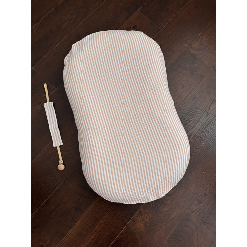 Striped muslin cover compatible with Snuggle me organic pillow