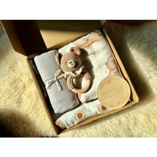 Neutral Baby Gift Box, Newborn girl gift, Newborn Boy gift, Baby shower gift