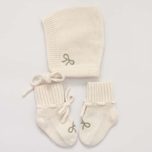 Bootie and Bonnet set | Newborn gifts | Australia – Fledge and Thread