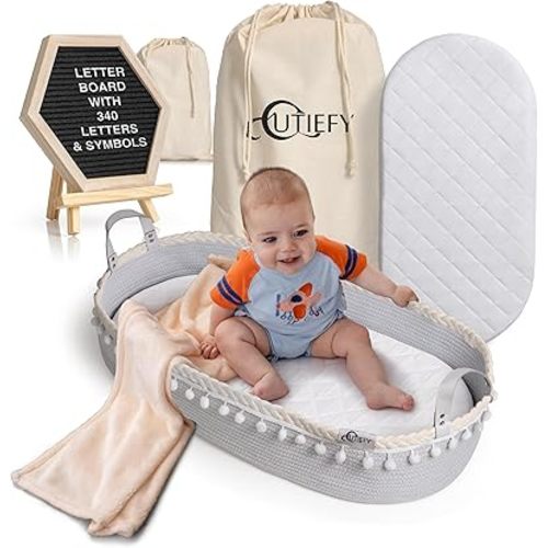 Baby Changing Basket - Portable Changing Pad for Dresser - Foldable Moses Basket for Babies - Includes Thick Pad, Felt Letter Board, Waterproof Pad Covers, Fleece Blanket, Cotton Carry Bag
