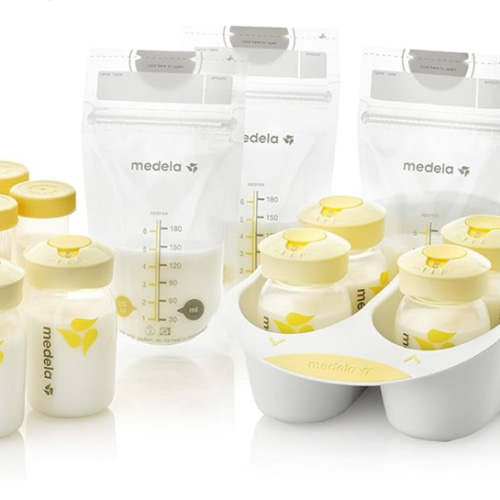 Medela Breast Milk Storage Solution Set, Breastfeeding Supplies & Containers, Breastmilk Organizer, Made Without BPA