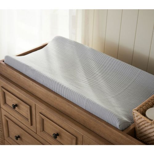 west elm x pbk Organic Matelasse Changing Pad Cover