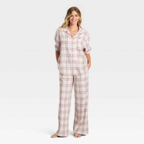 Women's Flannel Long Sleeve Button Down Shirt and Pants Pajama Set - Auden™
