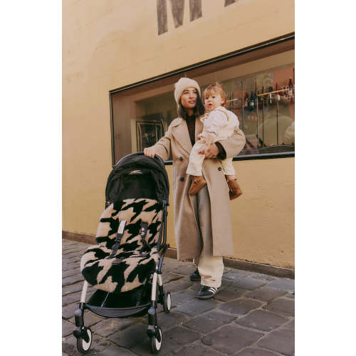 The Pram Puff | Houndstooth Biscuit & Black – Mini Motif