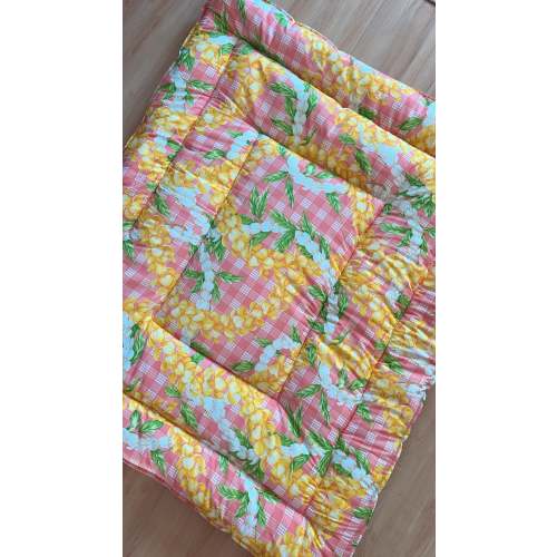 KEIKI FUTON - GUAVA PALAKA FLORAL | Hi'ilani Hawaii