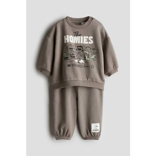 2-PIECE SWEATSUIT