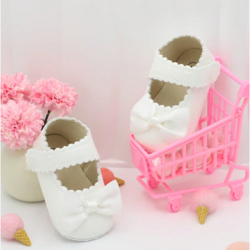 Size 3.5 Spring And Autumn Baby's First Shiny Laced Walking Shoes, Fashionable Simple Mary Jane Style Flat Shoes With Bowknot, Suitable For Indoor And Outdoor Activities.