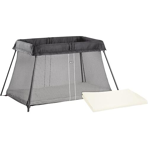 BabyBjörn Travel Crib Light + Fitted Sheet Bundle Pack, Black, One Size (640001US)