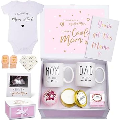 ShinnyWis 2024 New Mom Gifts for Women- Announcements Pregnancy Gifts for First Time Moms, Gender Reveal Gifts for New Parents Mom and Dad Mugs-11oz Coffee Mug Set