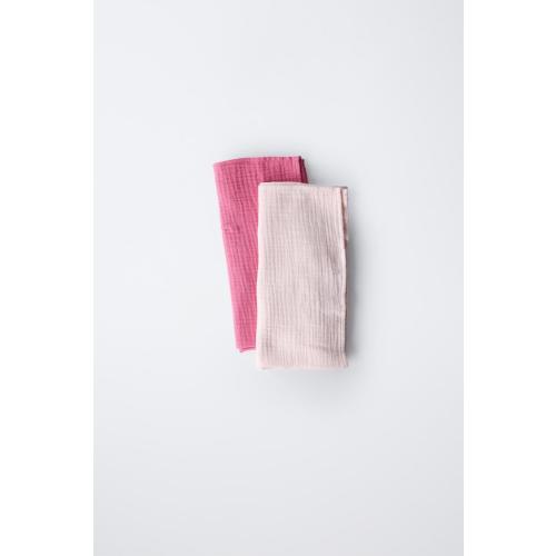 TWO-PACK OF TEXTURED MUSLIN SWADDLES - Fuchsia | ZARA United States