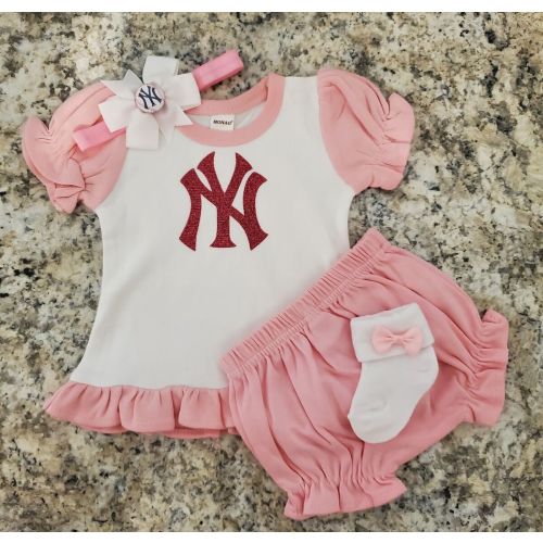Yankees infant/baby girl outfit Yankees take home Yankees baseball baby gift