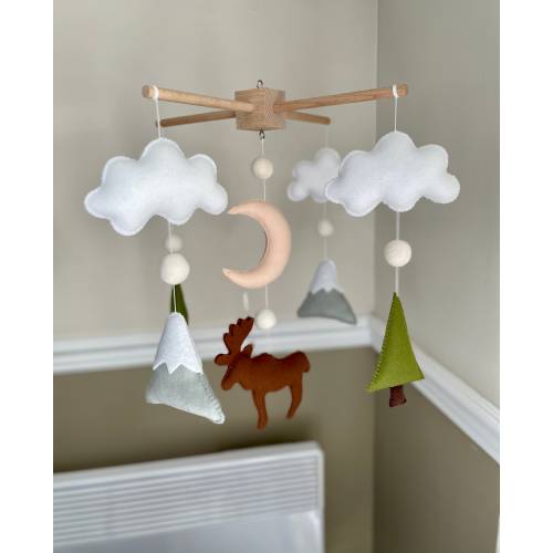 Moose Mountain Tree Moon Cloud Feutre Bébé Mobile Baby shower Cadeau