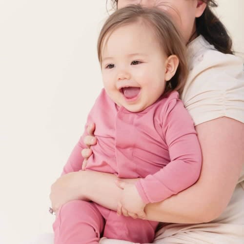 pink buff CloudStretch™ magnetic footie – Magnetic Me