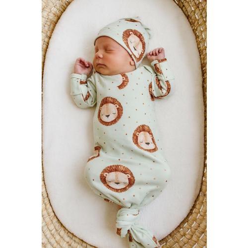 Bamboo Lion Knotted Gown & Hat Set: Newborn Coming Home Outfit