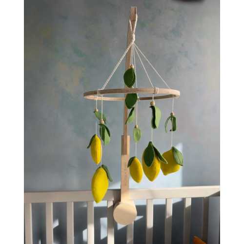 Lemon Baby Mobile, Handmade Nursery Decor with Lemons and Greenery, Fresh Baby Room Accessory, Perfect Baby Shower Gift, for Boys and Girls