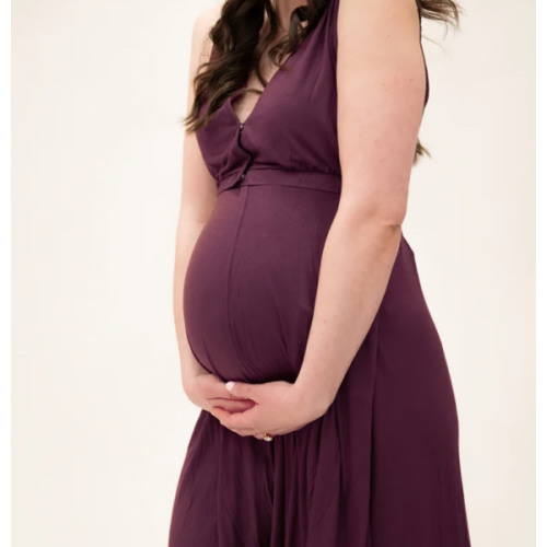 Juliet Labor & Postpartum Gown in Plum – Lila