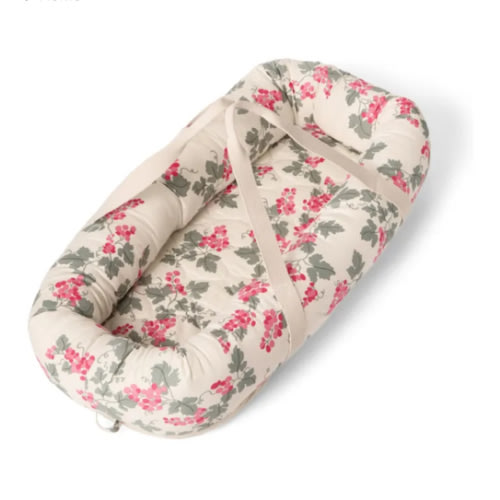 Grapes Pink Bassinet