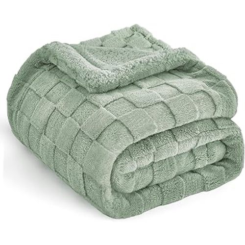IVAPUPU Fleece Blanket Checkered Throw Blanket for Women Men Mom, Room Home Dorm Decor, Sage Green for Couch Cute Soft Cozy Throw 60x80 Inches