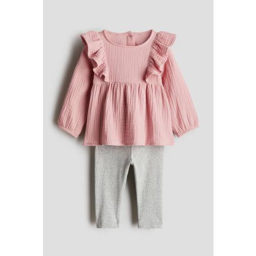 2-PIECE BLOUSE AND LEGGINGS SET
