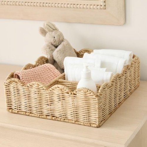 Rattan Divided Scalloped Basket,Wicker Diaper Caddy Scalloped Baske,Woven Natural Basket with 4 Dividers,Suitable for Baby Rooms, Bathrooms, Bedrooms (Rattan)