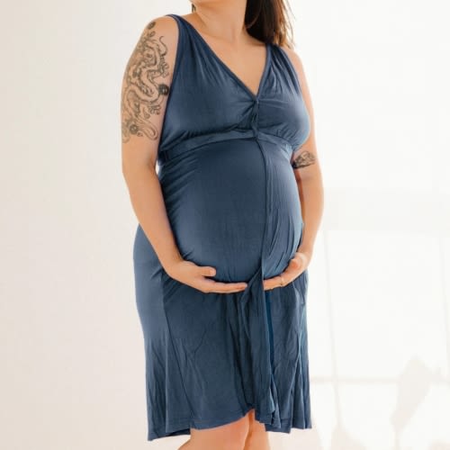 Juliet Labor & Postpartum Gown in Midnight Blue – Lila