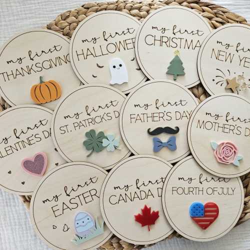 Holiday Milestone Photo Props for Babies | My First Christmas Photo Prop | Halloween Photo Prop | Holiday Milestone Discs