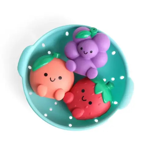 Itzy Ritzy Bath Squirter Toys – Set of 3 Textured, Fruit-Shaped Bath Toys & 1 Sprinkle Strainer – Itzy Splash Pals Promote Sensory Play, Cause & Effect, & Motor Skill Development – 6 Mos & Up (Fruit)