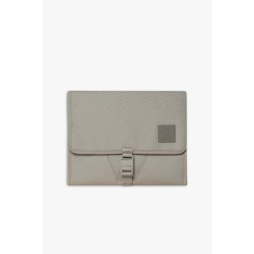 Go Anywhere Changing Wallet / Daybreak Taupe