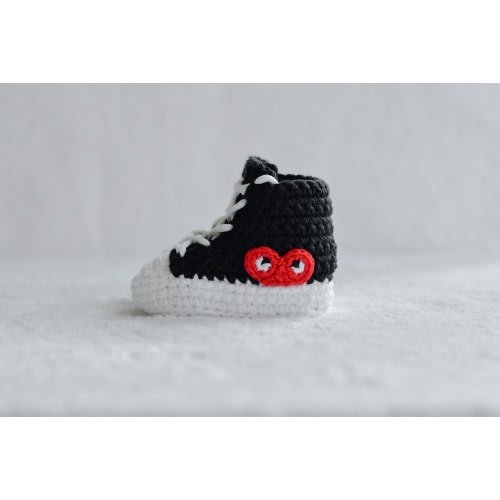 Crochet Baby Booties - Black Baby Booties - Baby Shower Gift - Newborn Booties