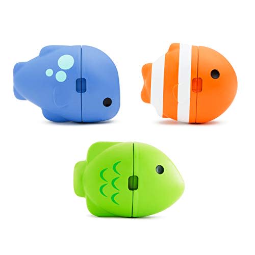 Munchkin ColorMix Fish Fun Bath Toy for Baby and Toddler, Changes Color in Water
