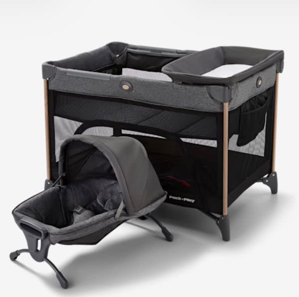 Graco Pack n' Play Close2Baby Seat Lux Playard