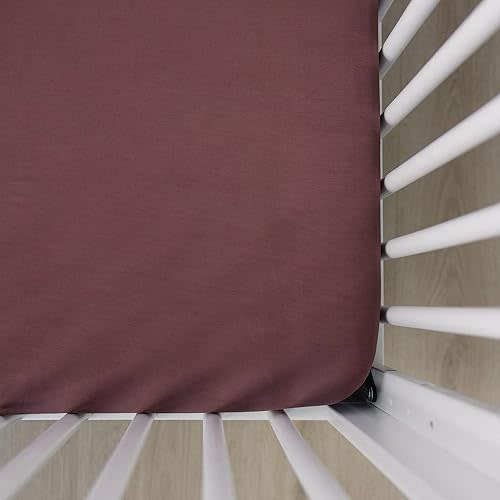 Mebie Baby Stretch Sheet (Plum)