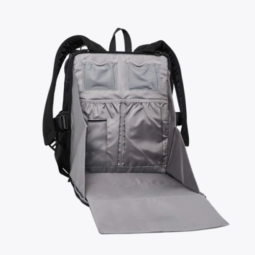 BÉIS 'The Ultimate Diaper Backpack' in Black - Diaper Bag & Diaper Backpack