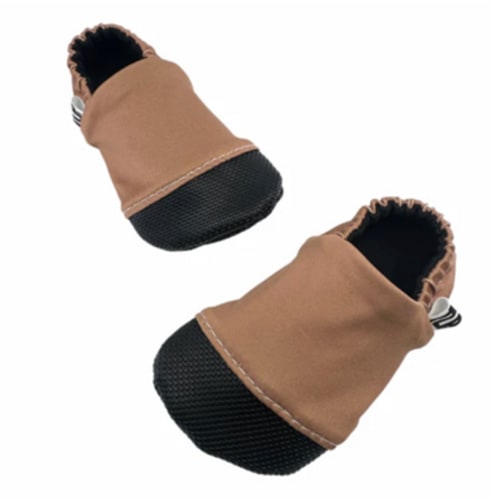 Indoor shoes
