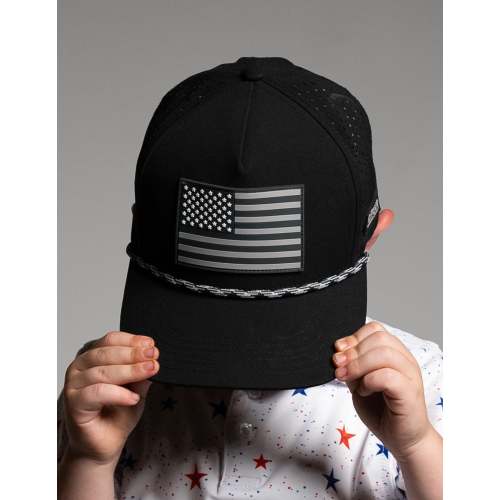 Kids Black Flag Hat
– Clique Golf