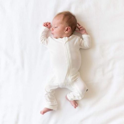 Kyte Baby Zippered Romper In Cloud