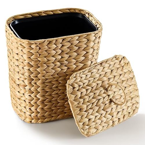 BLUEWEST 2.6 Gallon Wicker Trash Can with Lid, Handwoven Rattan Trash Can, Woven Decorative Wastebasket, Wicker Waste Basket with Removable Plastic Inner Bin for Bathroom, Bedroom, Office, or Kitchen