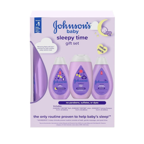 Johnson's Baby Sleepy Time Bedtime Gift Set with Relaxing NaturalCalm Aromas, Bedtime Baby Bath Shampoo, Wash & Lotion, Baby Bedtime Essentials, Hypoallergenic & Paraben-Free, 3 Items