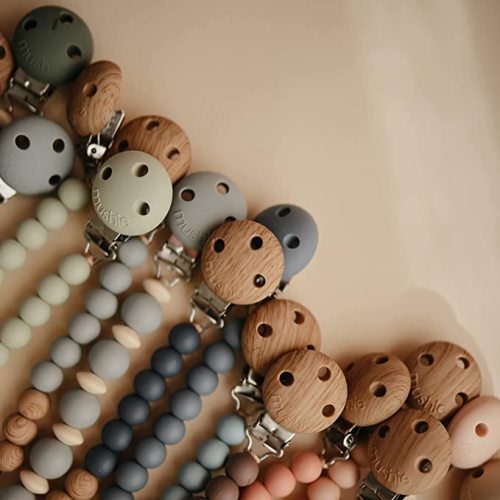 mushie 100% Silicone Baby Pacifier Clip BPA Free | Hera (Tradewinds)