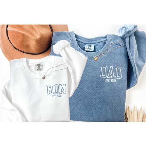 Comfort Color Matching Mom And Dad Sweatshirts, Custom New Dad Shirt, Mama And Dad Apparel, Personalized dad and mom shirt, Gift for New Mom
