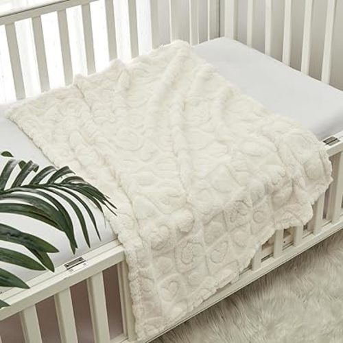 CREVENT 30"X40" Cozy Soft Warm Sherpa Baby Blanket for Girls Boys, Newborn Essentials for Infant, Baby Shower Receiving Gift - White Heart