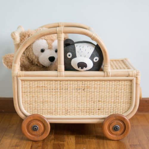 Lewis' Toys Storage Car