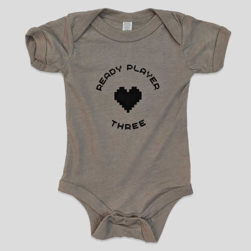 Ready Player 3 Onesie in Khaki – BabyGlitch