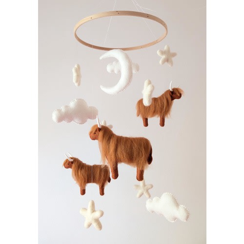 Baby mobile with highland cows, Scottish crib mobile, cow mobile, highland cot cot mobile, nursery mobile, Scottish themed baby gift