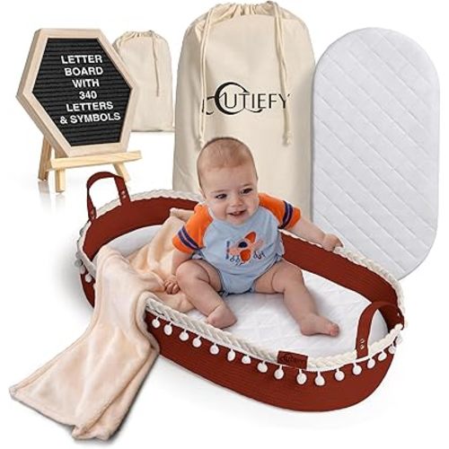 Baby Changing Basket - Portable Changing Pad for Dresser - Foldable Moses Basket for Babies - Includes Thick Pad, Felt Letter Board, Waterproof Pad Covers, Fleece Blanket, Cotton Carry Bag