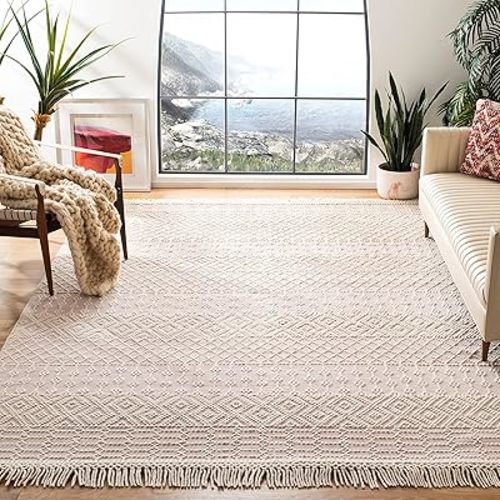 SAFAVIEH Natura Collection Accent Rug - 4' x 6', Ivory & Pink, Handmade Moroccan Boho Wool Fringe, Ideal for High Traffic Areas in Entryway, Living Room, Bedroom (NAT852R)