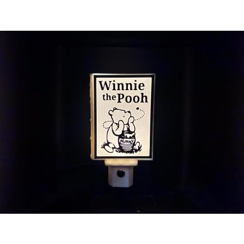 Winnie the Pooh Outlet Night Light (Plug-in, LED)